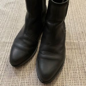 Zillow Temperley Doc Martens Size 9